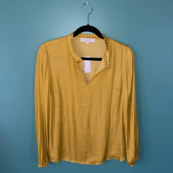 New with Tags Ann Taylor LOFT Blouse - Picture 4 of 4
